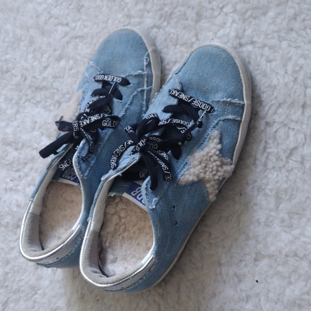 Golden Goose Blue Star Sneakers with Black Laces - Picture 3 of 5